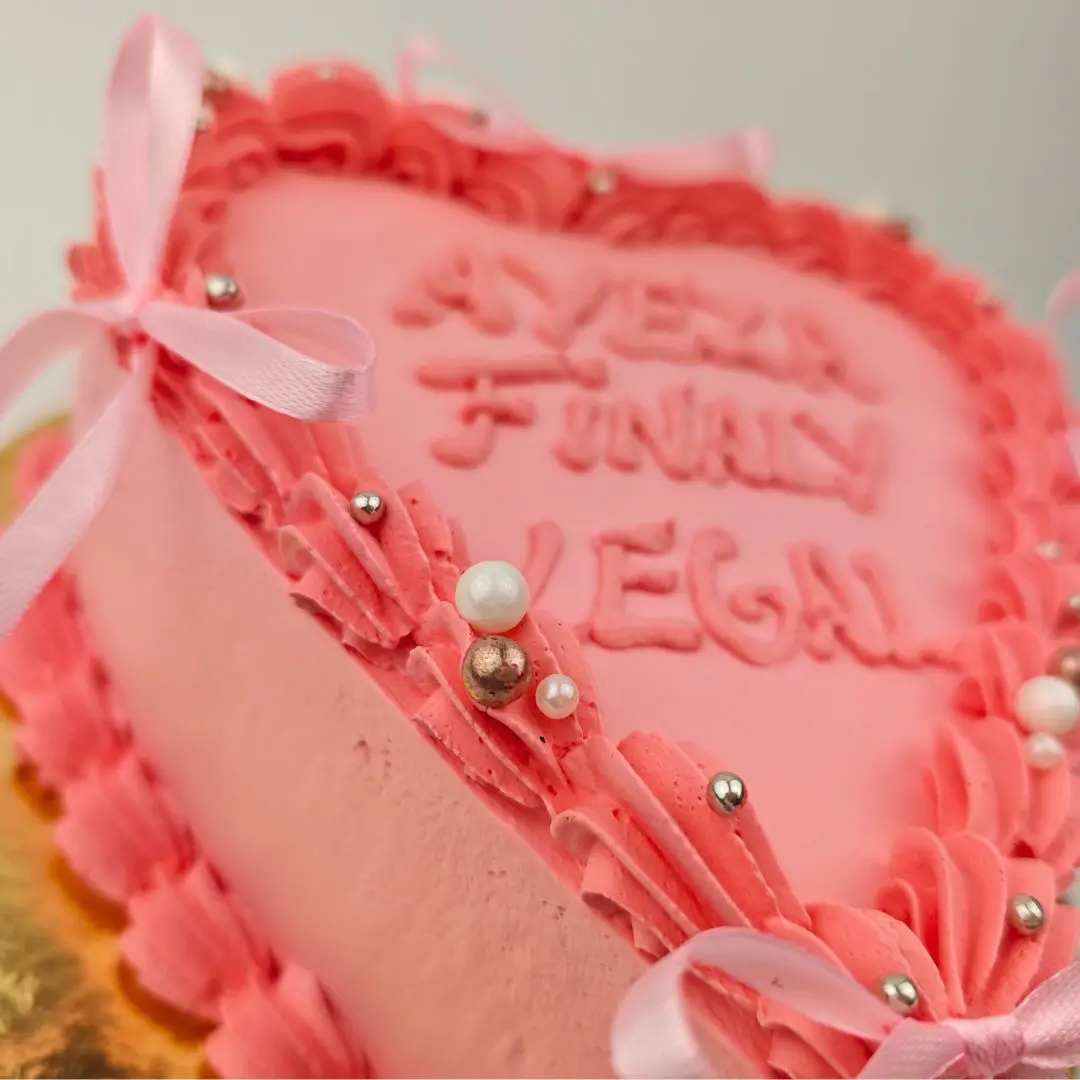 Tarta Coquette Corazón Nata Rosa 2